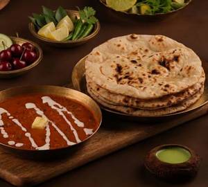 Dal Makhni + 4 Roti