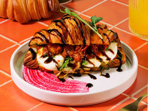 Caprese Croissanwich