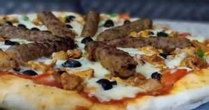 Chicken Seekh Kebab Pizza