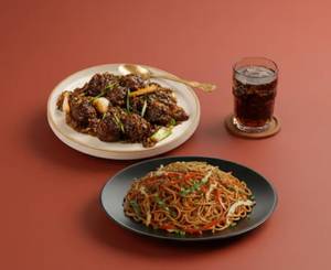 Hakka Noodles+veg Manchurian+250ml Cold Drink
