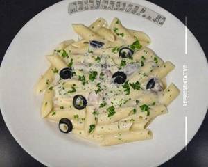 Fettuccine Alfredo Pasta
