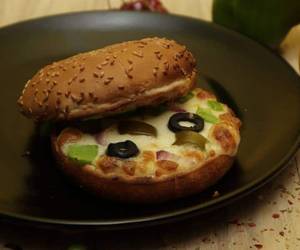 Veg Pizza Burger