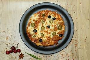 8" Chicken Cheese Pizza