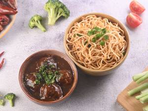 Veg Chilli Garlic Noodles Combo