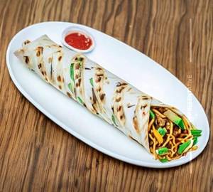 Chowmein Roll