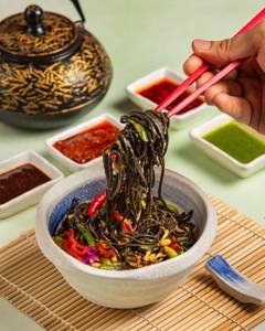 Jain Tofu Smokey Singapore Style Charcoal Noodles