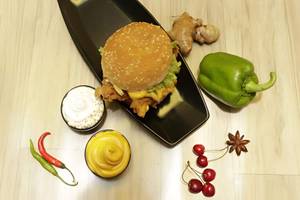 Chicken Cheese Burger