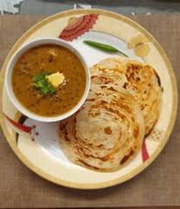 Dal Makhani with Lachha Paratha