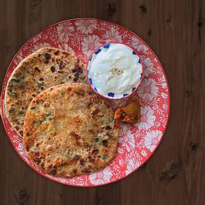 Amritsari Aloo Gobi Onion Paratha With Curd