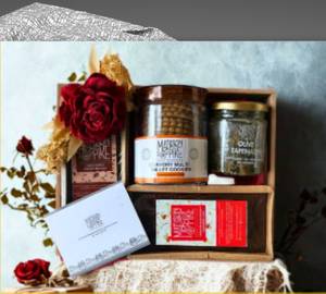 Vegan Small Wooden Hamper  2