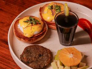 Eggs Benedict With Hollandaise Sauce