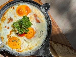 Shakshuka (baked Eggs 3 Eggs)