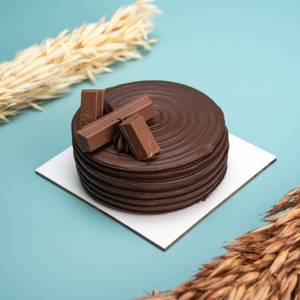 Bento - Kit Kat Cake