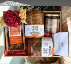 Gluten Free Small Wooden Hamper 1