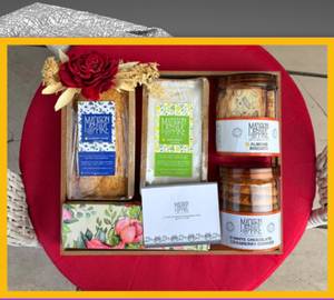 Assorted Medium Wooden Hamper
