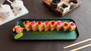 Spicy Avocado & Cream Cheese Roll