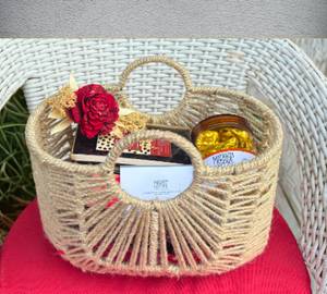 Eggless Moon Jute Hamper
