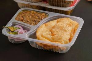 Amritsari Street Style Tawa Chole Bhature