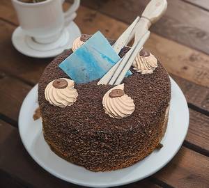Choclate supreme cake ( medium size)