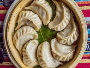 Classic Pork Steamed Momos [6 pcs]