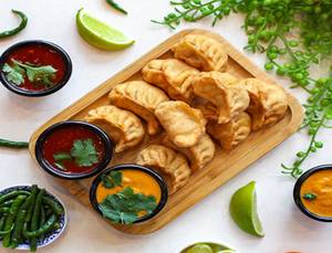 Veg Fried Momos [6 pcs]