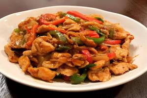Chicken With Green And Red Pepper