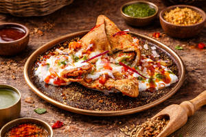 Samosa With Chole