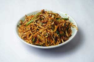 Spicy Chicken Schezwan Soft Noodle