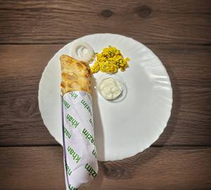 Paneer Bhurji Roll With Cheese