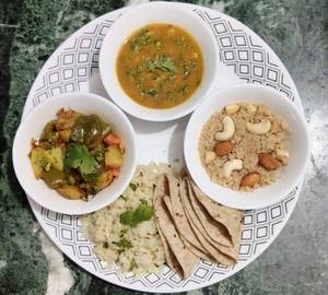 Capsicum Aloo + Mix Dal + Butter Roti + Jeera Chawal + Dahi