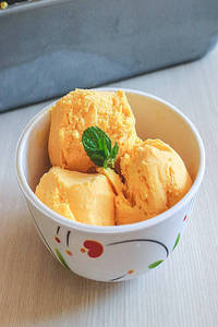 Mango Ice Cream