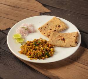 2 Roti With Egg Bhurji