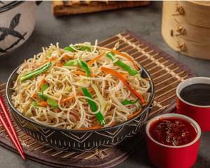 Veg Hakka Noodles