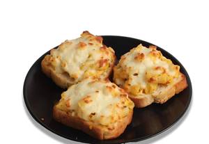 Mac and cheese toast