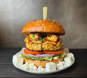 Classic burger paneer