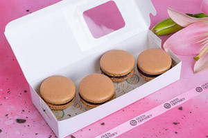 Box Of 4 Chocolate Macrons
