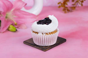 Vanilla Blueberry Cupcake (2 Pcs)