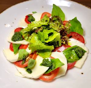 Mozzarella & Tomato Salad