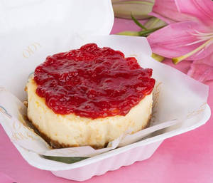 Strawberry Cheesecake (300 Gm)
