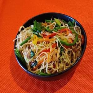 Sichuan Hakka Noodles Chicken