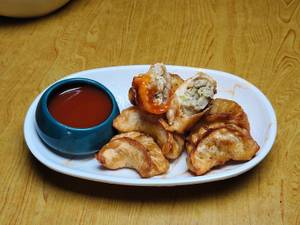 Veg  Fried Momos (4 pieces)