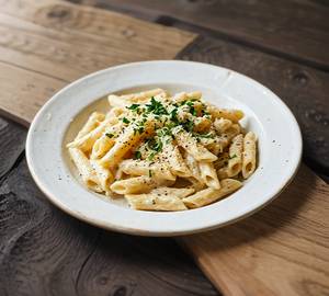 White Sauce Pasta