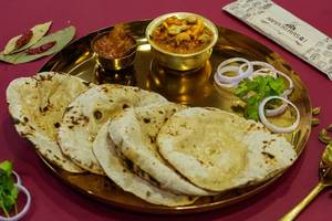 Paneer Lababdar Combo [Serves 1]