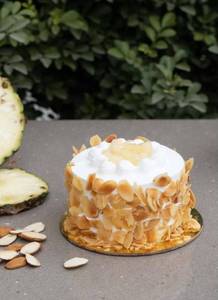 PINEAPPLE CAKE