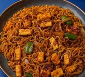 Schezwan paneer maggi