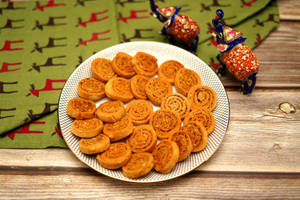 Bhakarwadi [ Per Packet ]