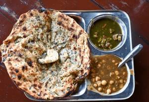 1 Amritsari Aloo Gobi Onion Kulcha