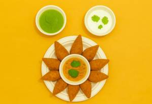 Chicken kurkure momos [10 pieces]