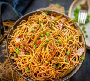 Ved hakka noodles