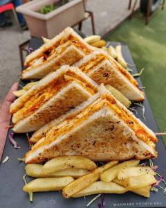 Tandoori paneer sandwich